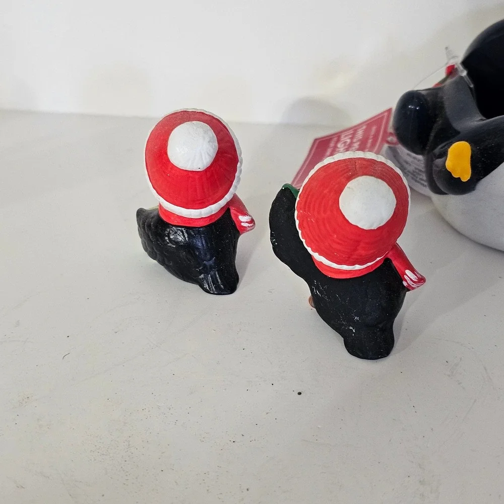 Bath & Body Works Christmas Penguin Light Up Soap Holder and 4 Figurine Set
